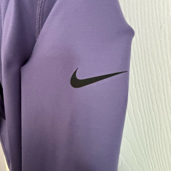 Nike Women's Lavender 3/4 Zip Long Sleeve Pullover  Size Small - Picture 4 of 5